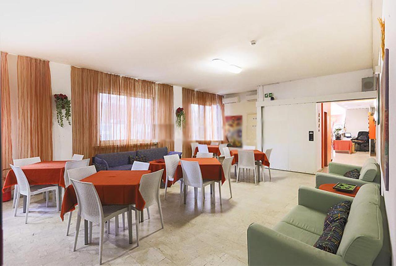 Hotel Galles リミニ エクステリア 写真