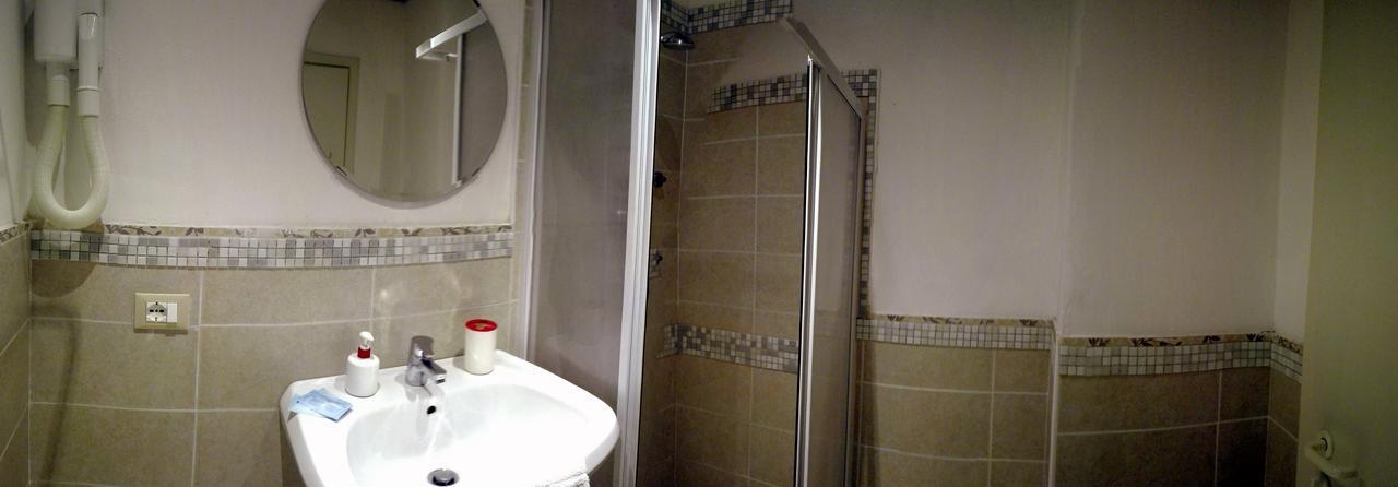Hotel Galles リミニ エクステリア 写真
