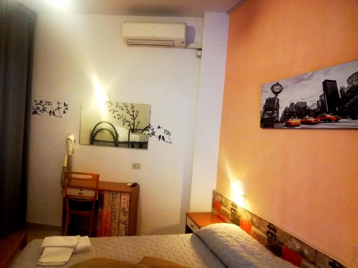 Hotel Galles リミニ エクステリア 写真