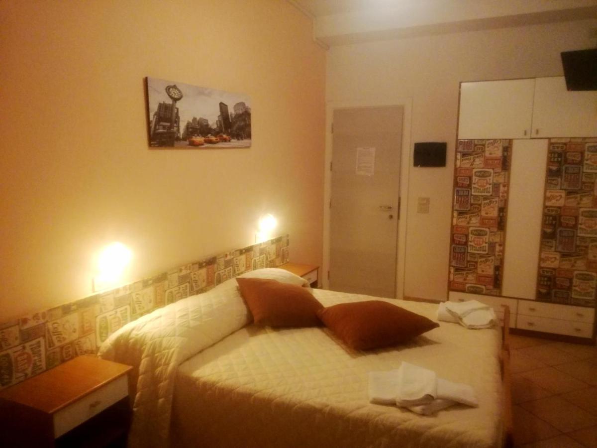 Hotel Galles リミニ エクステリア 写真